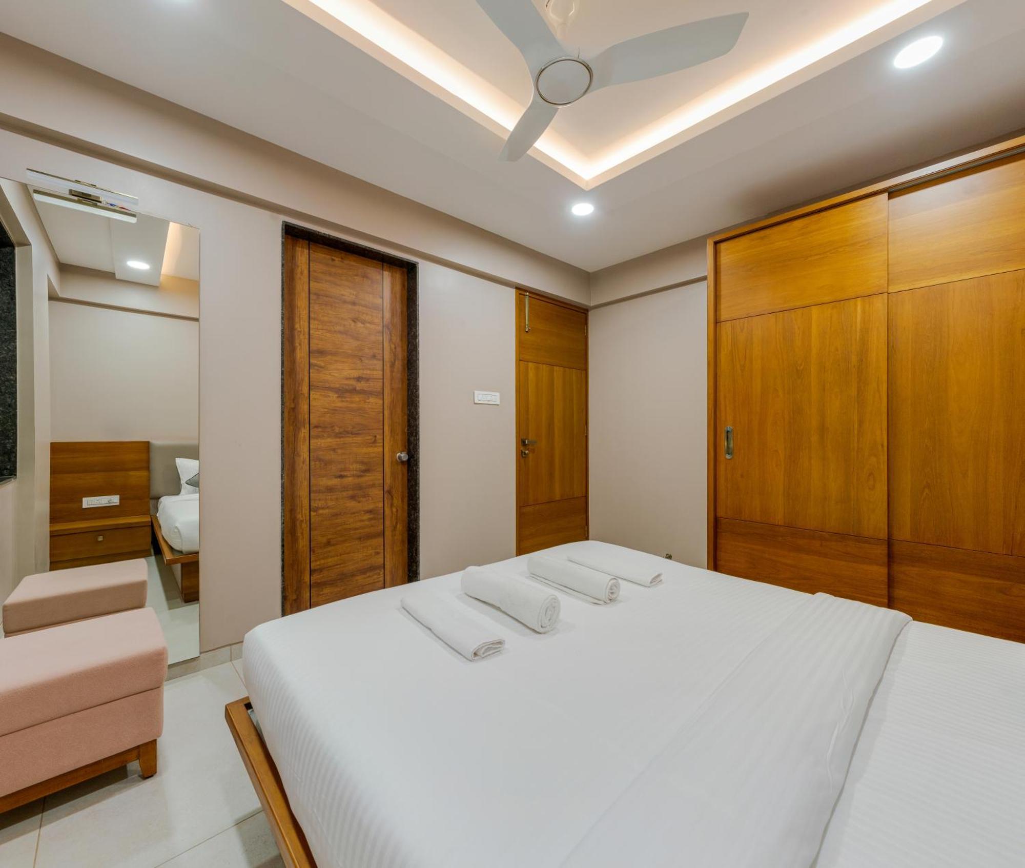 Orchid Avenue Hotel Colhapur Exterior foto