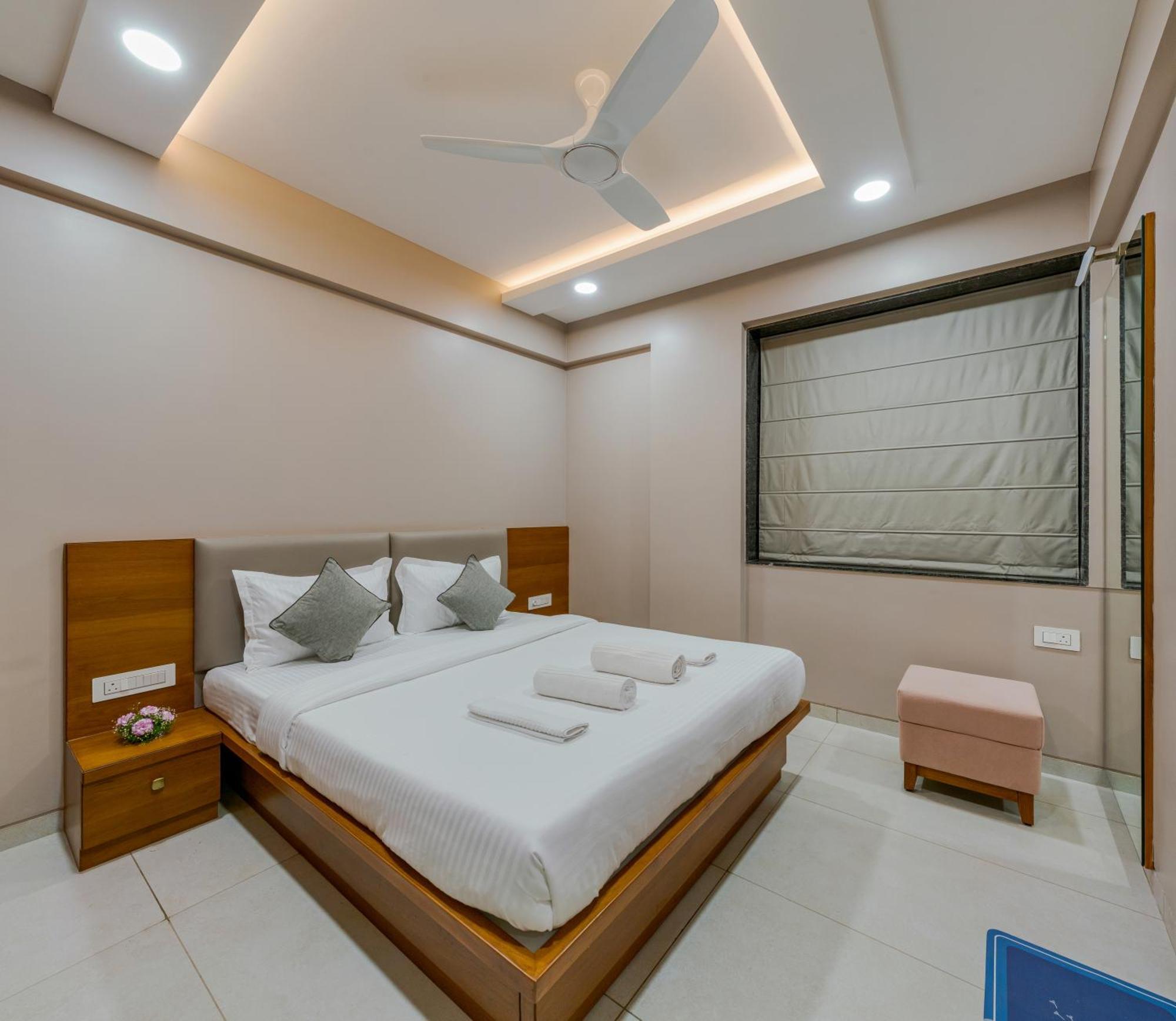 Orchid Avenue Hotel Colhapur Exterior foto