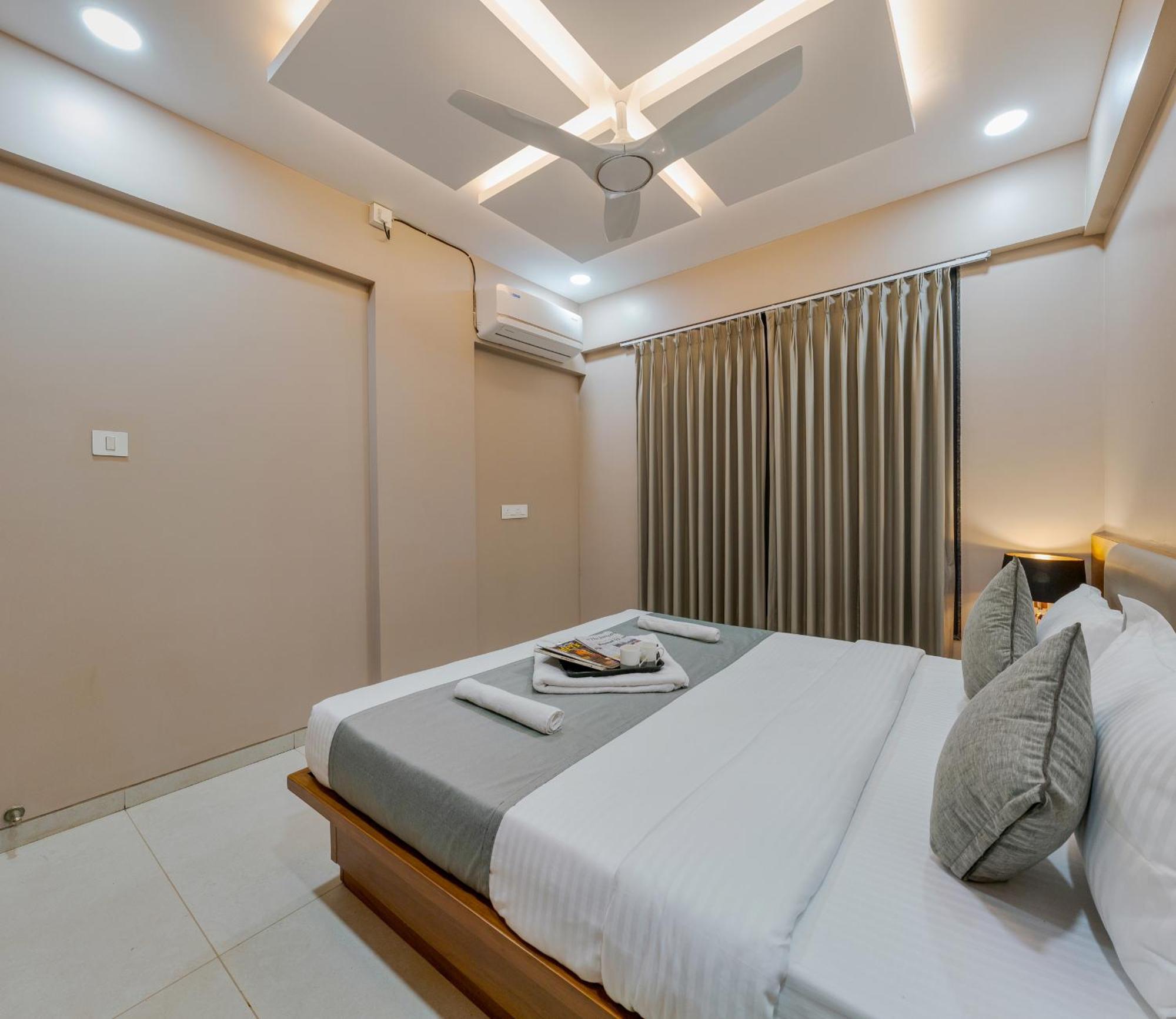 Orchid Avenue Hotel Colhapur Exterior foto
